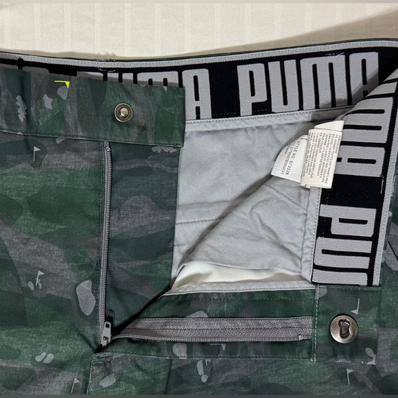 Puma Green Camo Tailored Flagstick Golf Shorts Chino Camouflage Size 30 - Picture 3 of 12